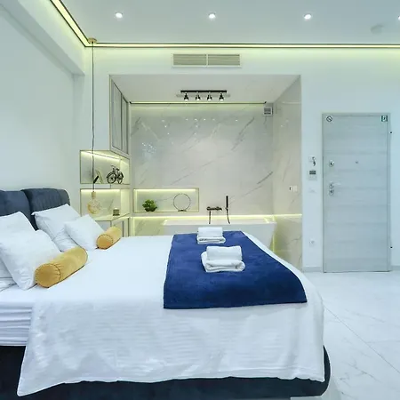 Rino Luxury * ザダル