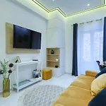 Rino Luxury شقة زادار